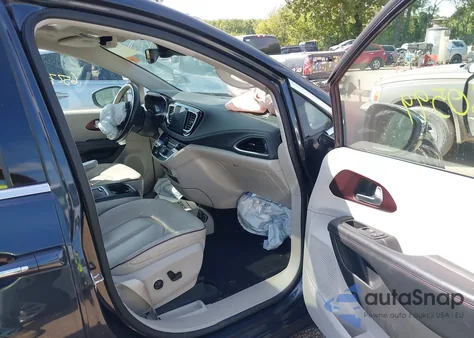 2019 Chrysler Pacifica Limited из США, поврежденный, VIN 2C4RC1GG3KR702880